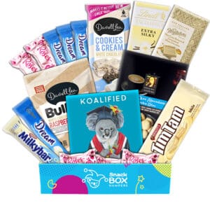 Graduation White Chocolate Gift Box Hamper – Medium